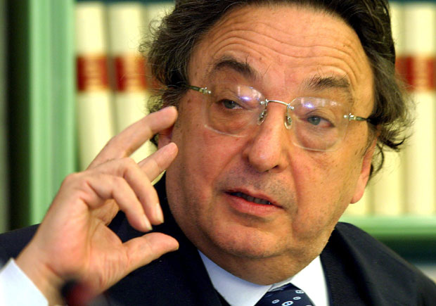 Преминуо бивши шеф италијанске дипломатије Ђани де Микелис