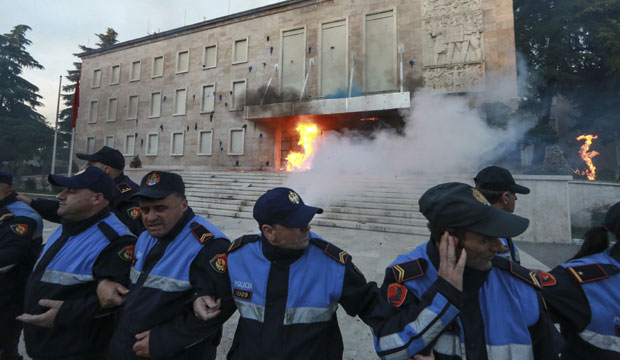 Албанска буна против балканског Мадура (ФОТО+ВИДЕО)