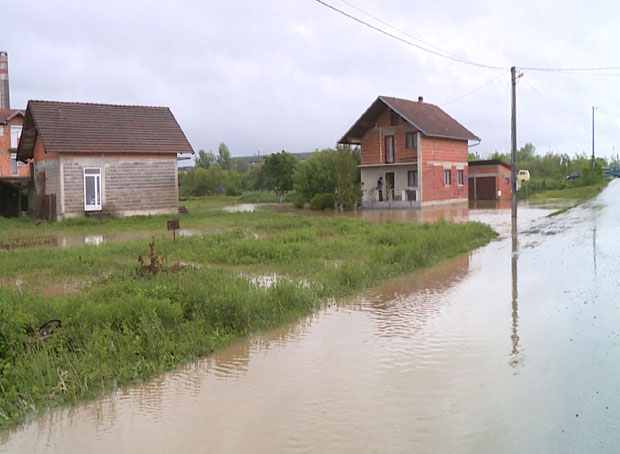 ЗБОГ ОБИЛНИХ ПАДАВИНА: Прекинута настава у неколико школа у Републици Српској