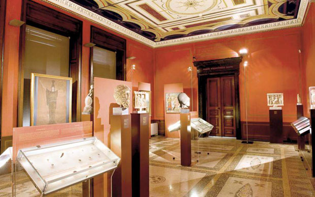 У Нумизматичком музеју Атине пожар,нема штете на експонатима