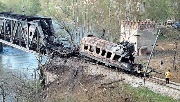 ТРАЖЕ ПОПИС СВИХ ЖРТАВА НАТО АГРЕСИЈЕ: Две деценије без броја настрадалих