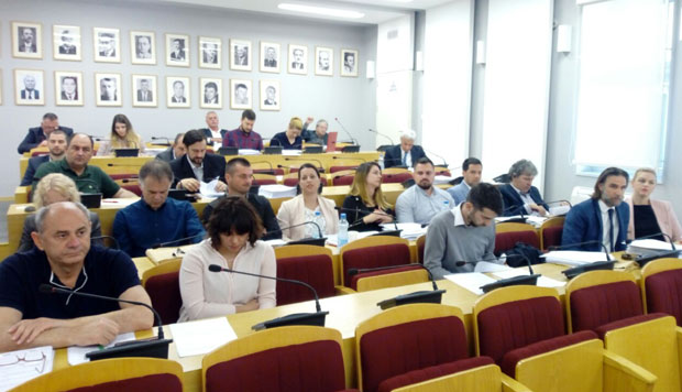 Критике ДПС на рад општине