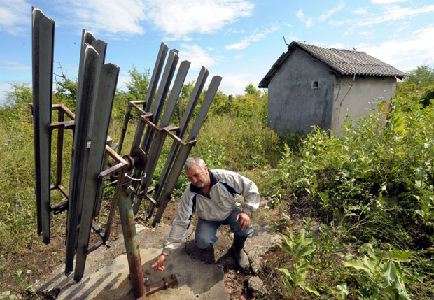 ВРШАЦ ДОТИРА РАД ПРОТИВГРАДНИХ СТРЕЛАЦА: На плату и додатак