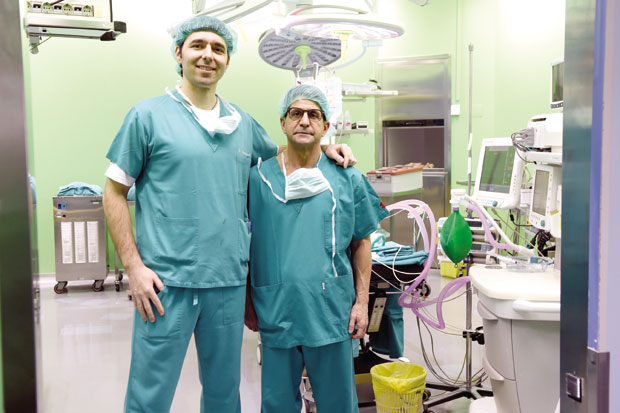 Вена са ноге без додира поправља срце