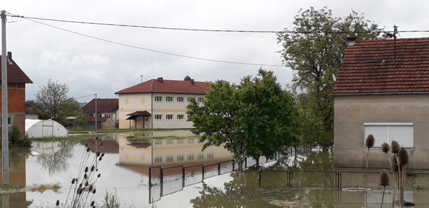 ПРОБЛЕМИ СА ПОПЛАВАМА У РС: Влада ће помоћи погођенима; Уна и Сана највеће претње!