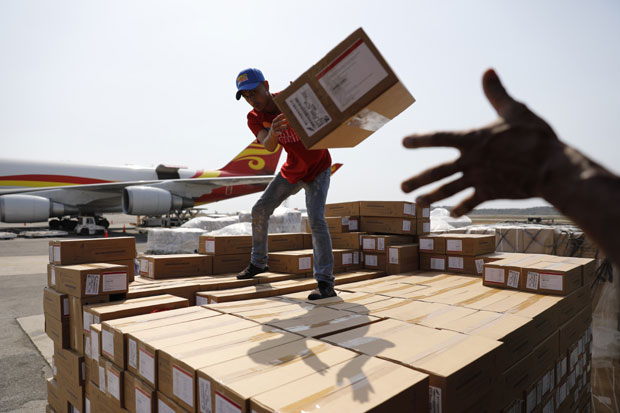 Трећи авион с кинеском помоћи стигао у Венецуелу