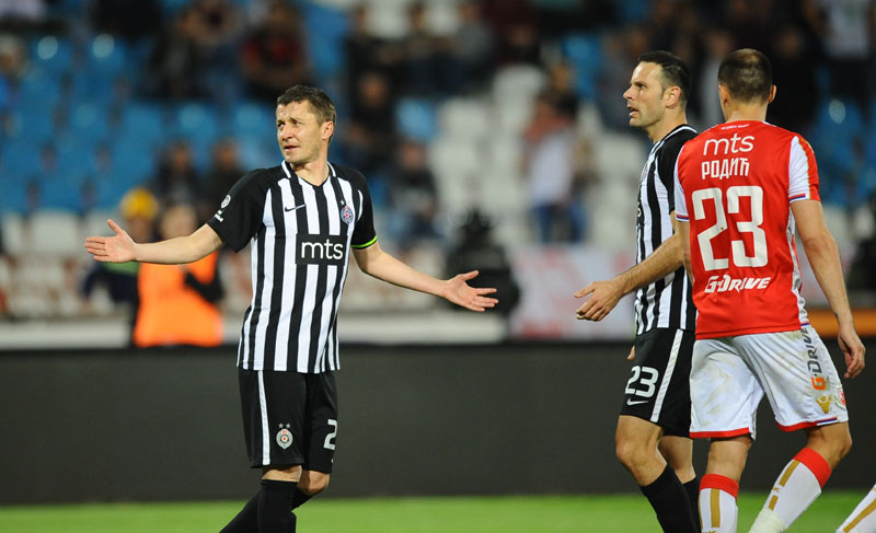 Опроштај Саше Илића пред празним трибинама у Хумској