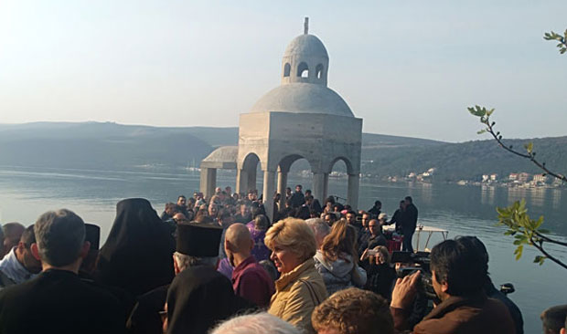 ВЕРНИЦИ УПОЗОРАВАЈУ: Власт спрема рушење Сузе Његошеве