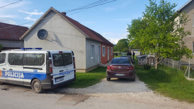 ВЕЛИКА ПОРОДИЧНА ТРАГЕДИЈА: Убио мајку, па себе