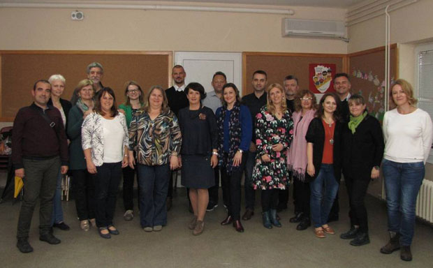 ПО УГЛЕДУ НА ЕУ: Уче цео радни век 