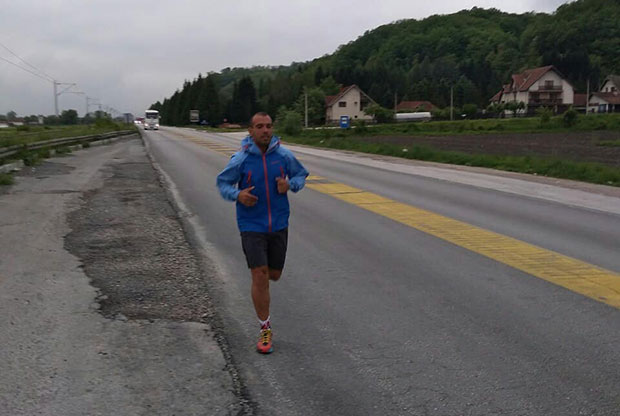 СВЕ ЗА МАЛОГ НИКОЛУ: Лозничанин Александрар неуморан на путу до Хиландара (ФОТО)