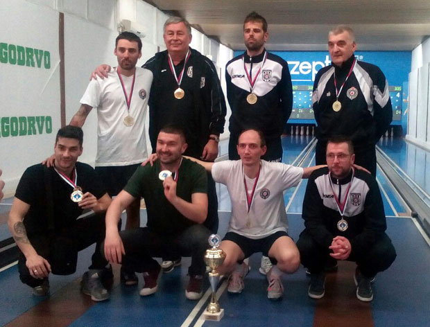 ТРЕНЕР ПОМАГАО И ИЗ ЏЕПА: Драговић о дуплој круни, вискију који се није убуђао...