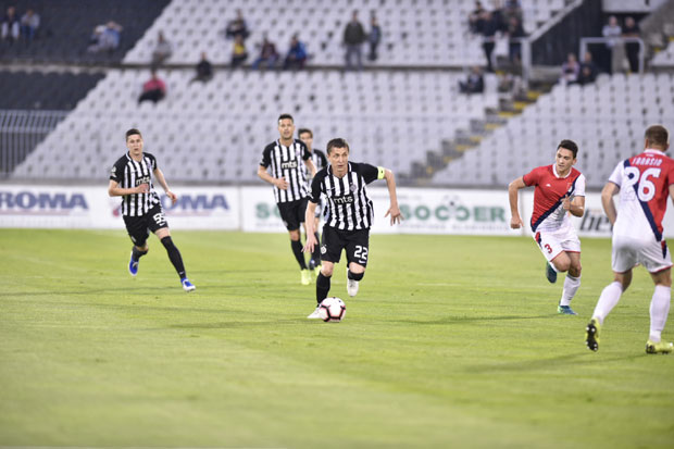 СУПЕРЛИГА: Рутинске победе Звезде и Партизана, решене све дилеме око испадања и баража