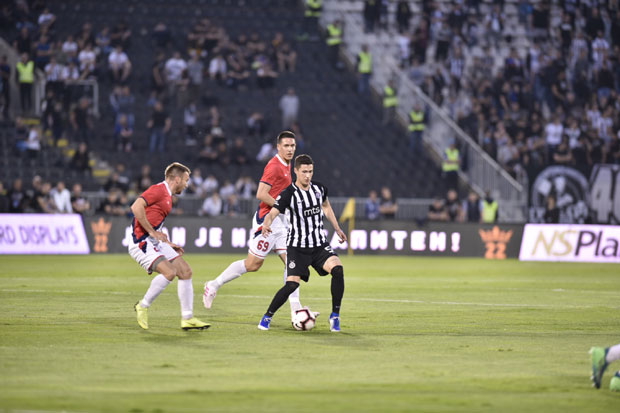 КРАЈ: Звезда-Напредак 3:0; Партизан-Пролетер 2:0