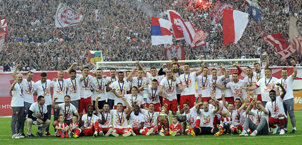 Јовељић: Осећај када се подигне пехар пред нашим навијачима не може да се пореди ни са чим