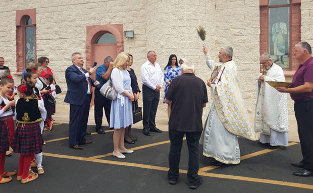 Цвијановићева: Донација цркви у Фениксу и деци ускоро могућност да уче српски