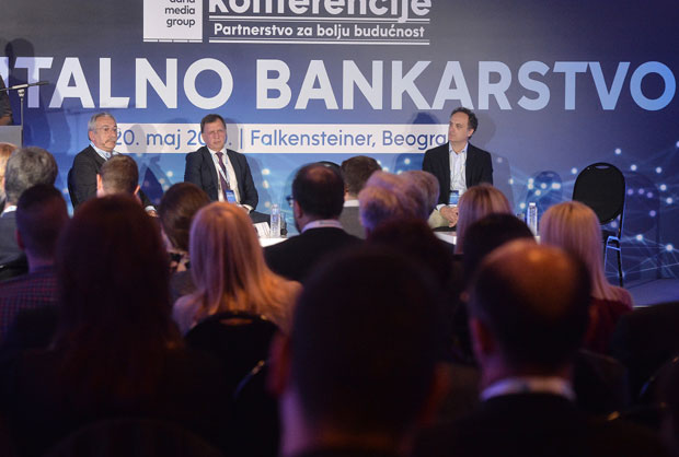 Станић: Имати целу банку на мобилном... ускоро и у Србији