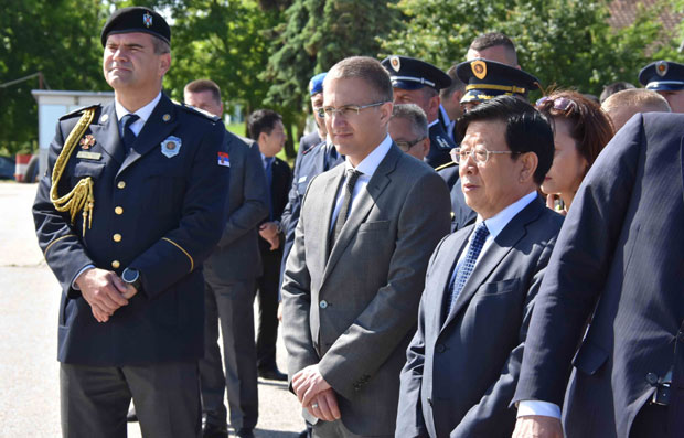 Стефановић и министар јавне безбедности Кине присуствовали вежби припадника САЈ-а (ФОТО)