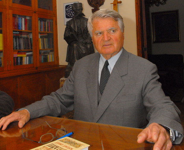 ВРСНИ ЗНАЛАЦ ПЛЕМЕНИТОГ КОВА: Преминуо Динко Давидов