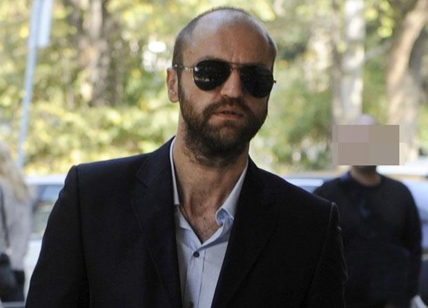 ПРИВЕДЕН ДАРКО КОСТИЋ: Модни креатор ломио инвентар у посластичарници у Београду