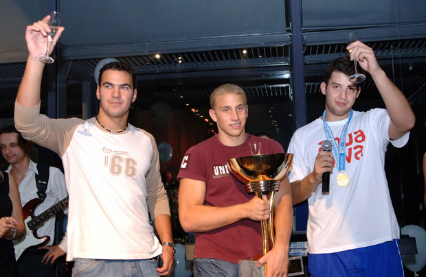 ВЕЧИТИ ЈУРЕ ФИНАЛЕ: Ватерполисти Црвене звезде дочекују Раднички, Партизан гостује Шабцу