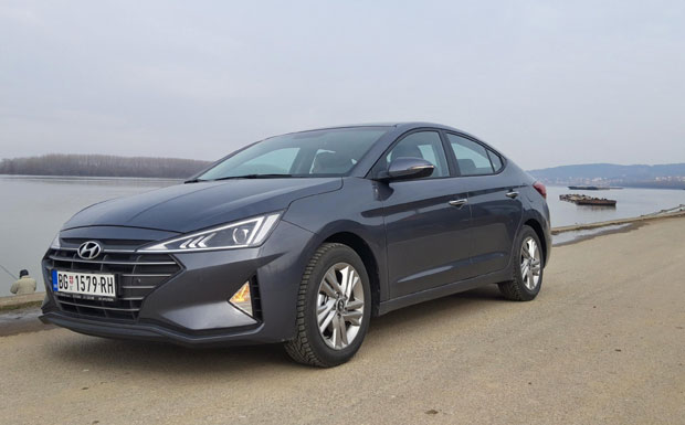 ХЈУНДАИ ЕЛАНТРА НА СКЕНЕРУ НОВОСТИ: Лимузина по новом рецепту