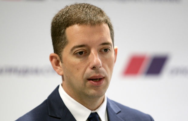 Ђурић: Са представницима Срба озбиљан разговор о контрамерама на потезе Приштине