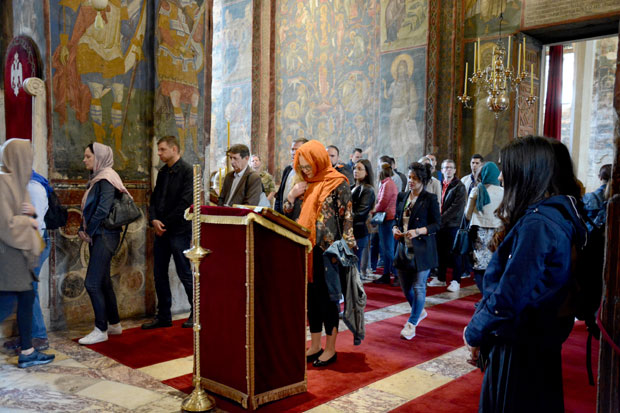 ВАЖНО ЈЕ УПОЗНАТИ НАШЕ БЛАГО: Полазници дипломатске академије у тродневној посети Косову и Метохији