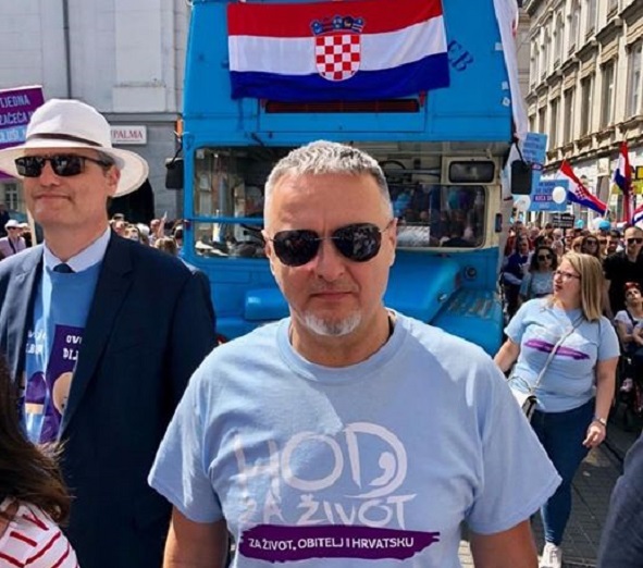 ХРВАТСКА: Ход за живот уз усташке поздраве и песме Томпсона