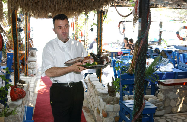 Има места за 11.000 сезонаца