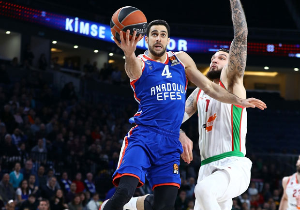 ЕФЕС ЧУВА ГЛАВНЕ ИГРАЧЕ: И капитен Балбај продужио уговор