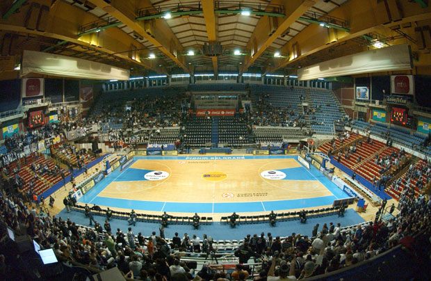 Партизан новчано кажњен због увредљивог скандирања навијача против Новог Пазара