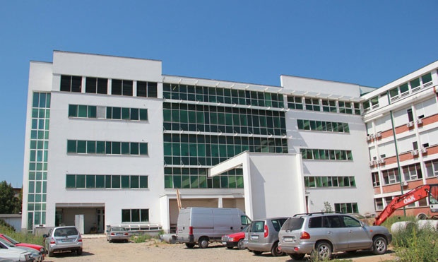 Пацијент скочио са трећег спрата Интерног одељења