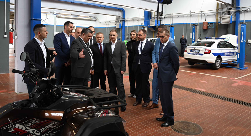 Стефановић у посети центру Сектора за материјално-финансијске послове МУП-а