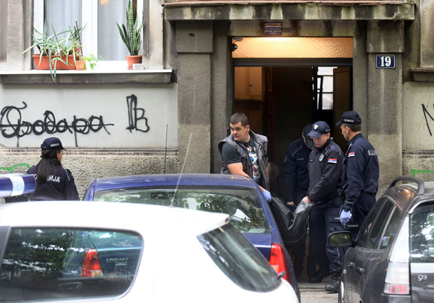 НОВИ ДЕТАЉИ ПОРОДИЧНЕ ТРАГЕДИЈЕ НА ВРАЧАРУ: Избо жену док су деца спавала