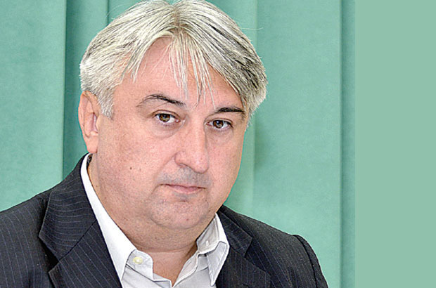 ПЕСНИК ИСТУПИО ИЗ УО НБС: Поднео оставку због конкурса