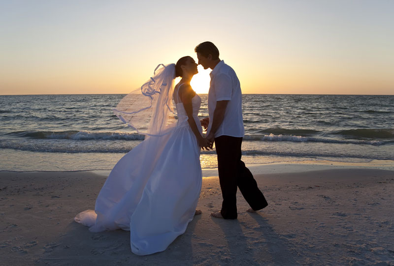 АВАНТУРА ИЗ СНОВА: Венчање изненађења на плажи у Грчкој