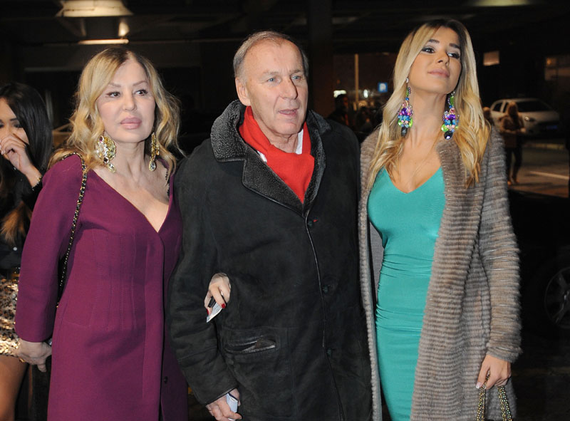 УНУЦИ СТИЖУ ИСТОГ ДАНА: Ћерке одушевиле Драгана Џајића за 73. рођендан