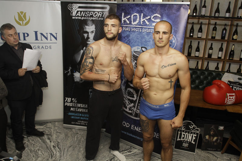 СПЕКТАКУЛАРНИ МЕЧЕВИ У ХАЛИ “РАНКО ЖЕРАВИЦА”: Мрки погледи Вељка Ражнатовића и Хрвата 