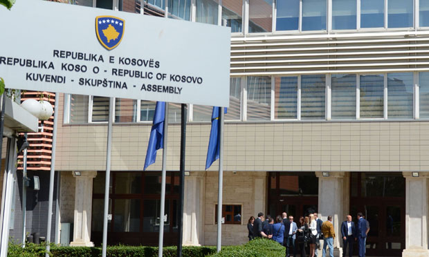 Приштина формирала комисију за писање закона о трибуналу за Србе
