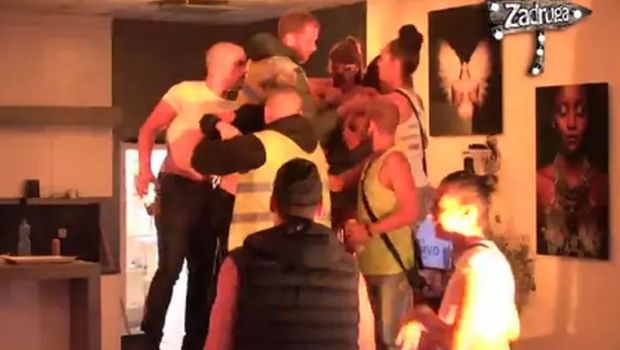 ХАОС У ЗАДРУЗИ: Миљана ударила Матору флашом у главу, па хитно дисквалификована (ВИДЕО)