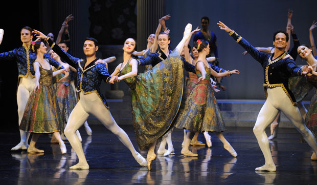 Магично „Лабудово језеро“ (ФОТО)