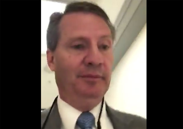  АМЕРИЧКИ КОНГРЕСМЕН СЕ САСТАО СА ЈАХЈАГОМ ПА ПОРУЧИО: Срби су грозан народ и смрадови (ВИДЕО)