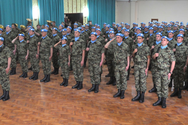 СВЕЧАНОСТ У КРАЉЕВАЧКОМ ДОМУ ВОЈСКЕ: Испраћај српских мировњака(ФОТО)