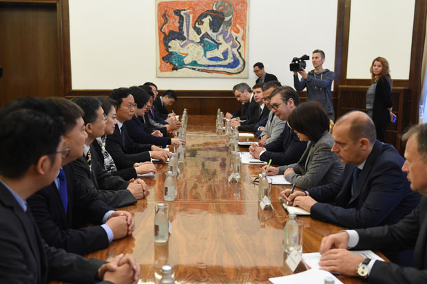 Вучић позвао кинеске инвеститоре да и даље улажу у Србију