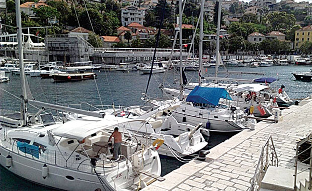 Општина поделила Шквер у три зоне