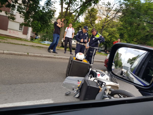 Оборен скутер у Кумодрашкој улици (ФОТО)