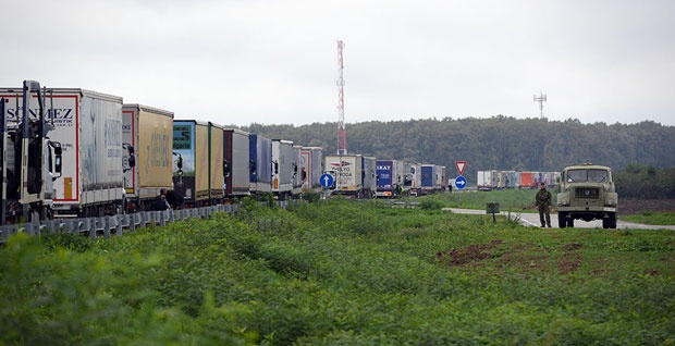 ДРАМА НА ГРАНИЦИ: Словенци блокирали хрватске камионе