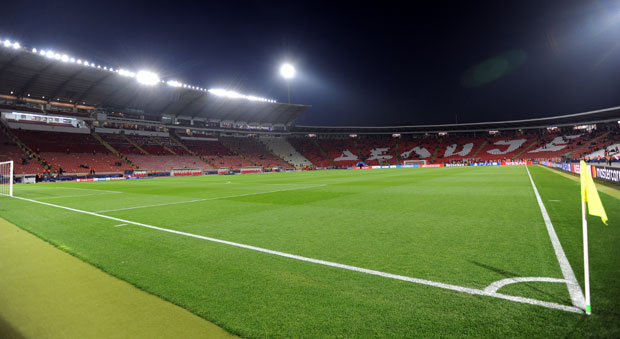 ПОЖАР НА СТАДИОНУ “РАЈКО МИТИЋ”: Нема повређених, мања материјална штета