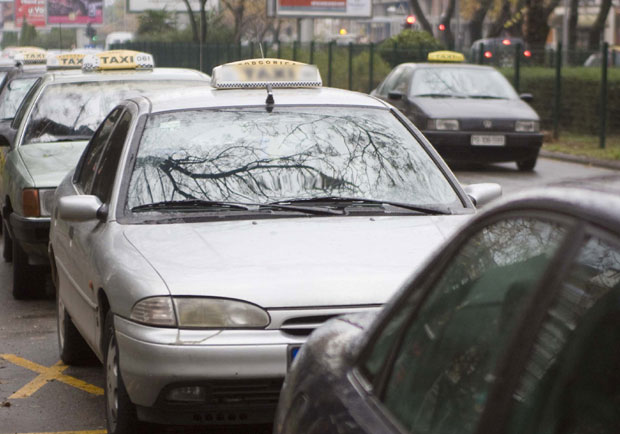 ПРЕДЛОГ УСКОРО ПРЕД ПАРЛАМЕНТОМ: Километар вожње и до евро